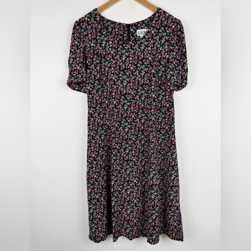 Menu Vintage 90's Floral Dress